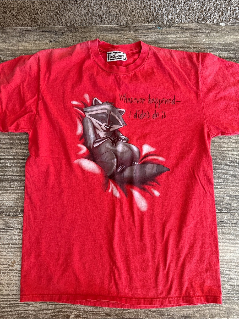 Vintage Disney Pocahontas Meeko red graphic t shirt. EUC, measures XL